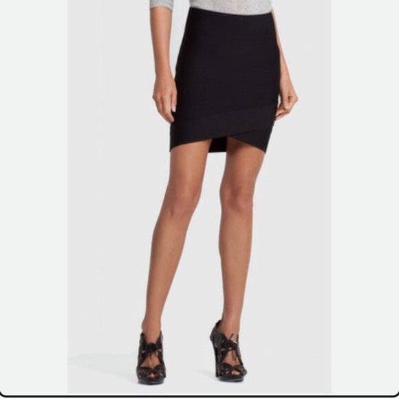 BCBGMaxazria 'Sylvie' Black Bodycon Bandage Power Mini Skirt Size XS - Picture 1 of 8